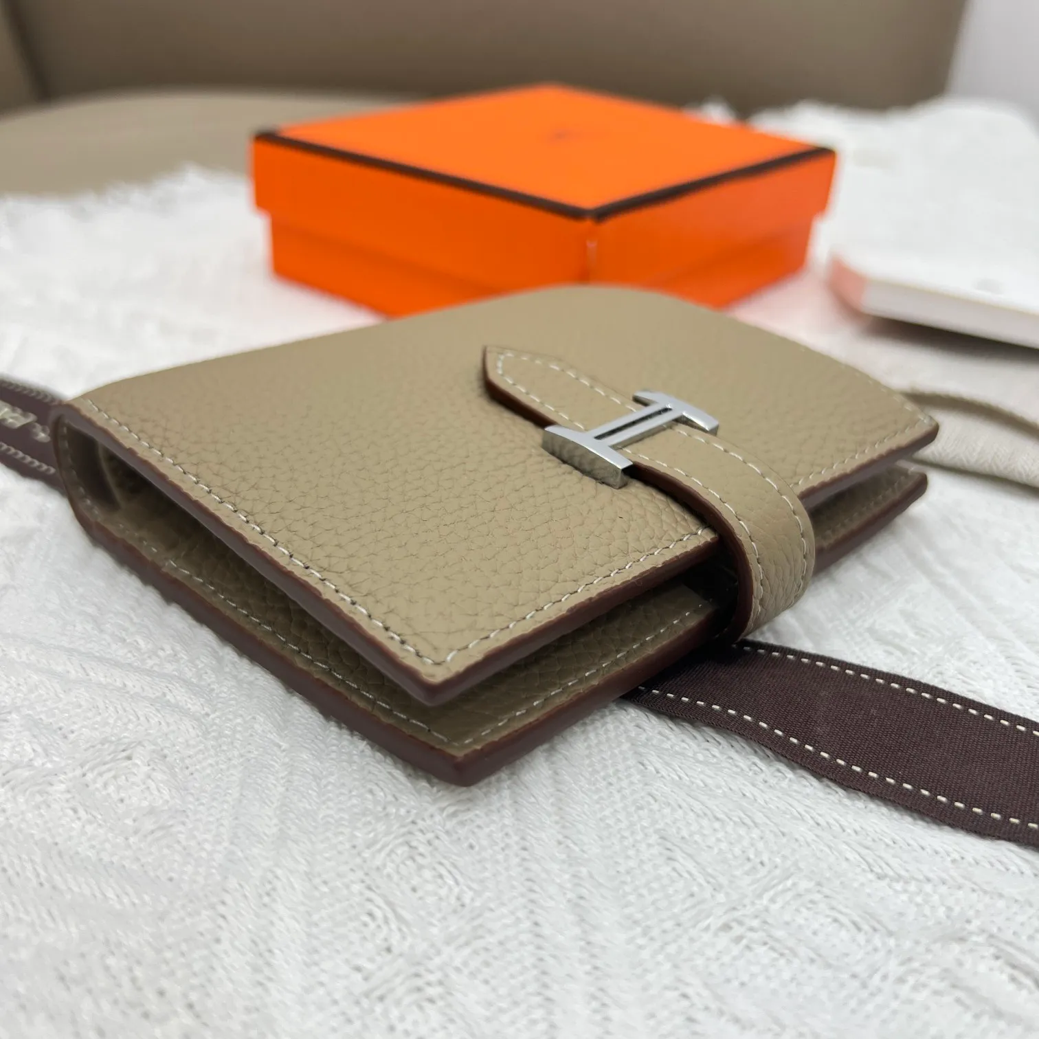 All categories Hermès wallet (Hermès) Hermès 5120 pebbled silver buckle