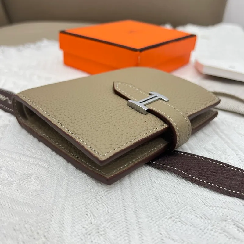 All categories Hermès wallet (Hermès) Hermès 5120 pebbled silver buckle