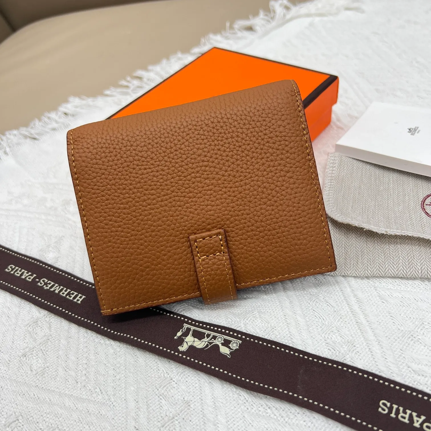 All categories Hermès wallet (Hermès) Hermès 5120 pebbled silver buckle