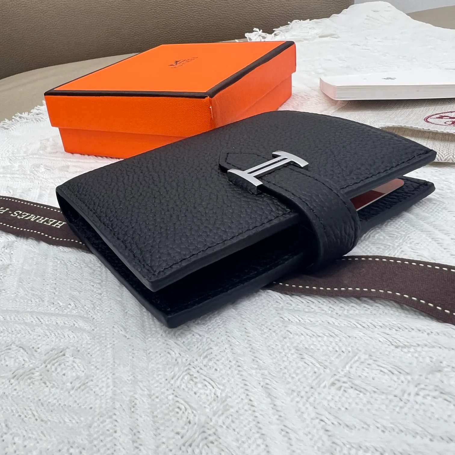 All categories Hermès wallet (Hermès) Hermès 5120 pebbled silver buckle