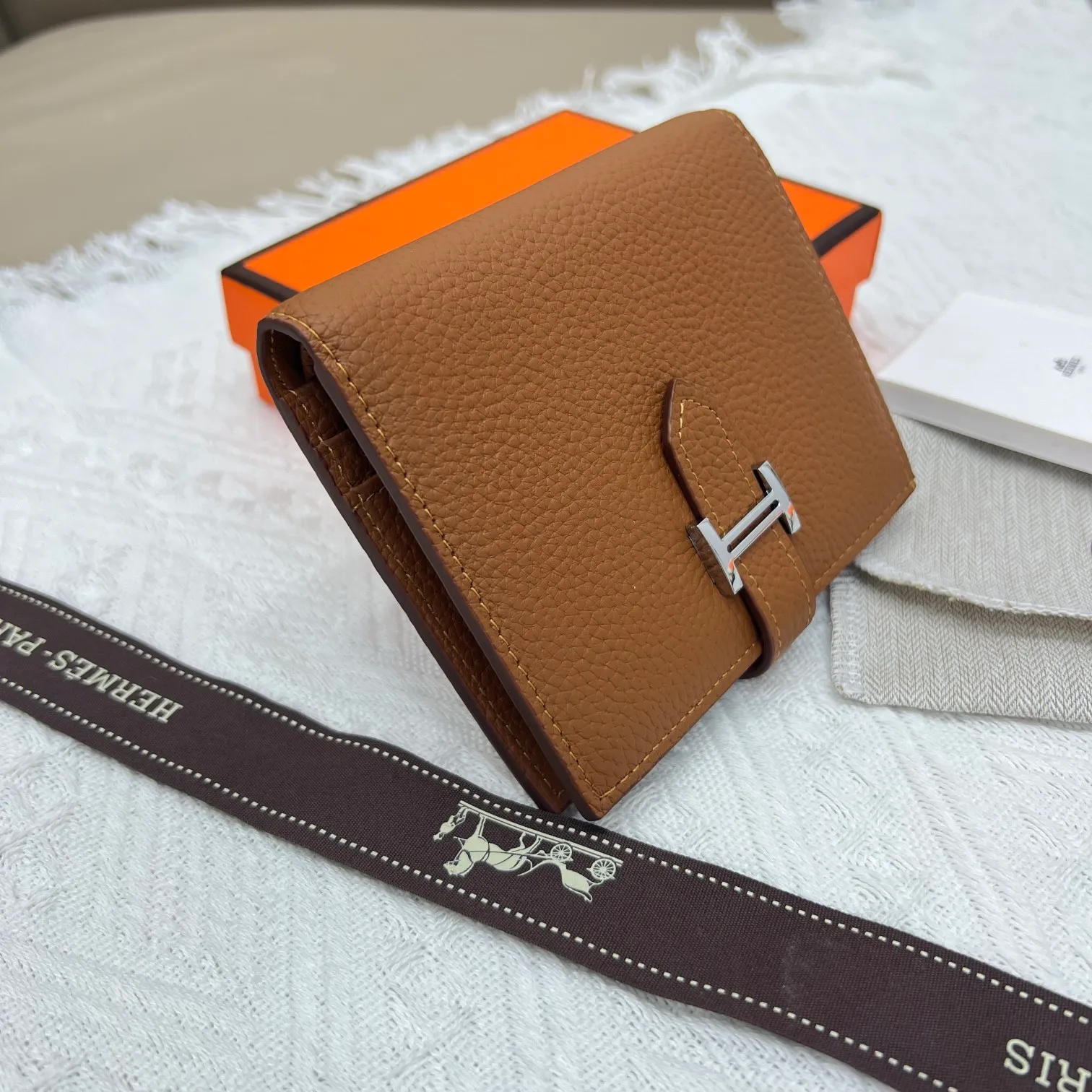 All categories Hermès wallet (Hermès) Hermès 5120 pebbled silver buckle