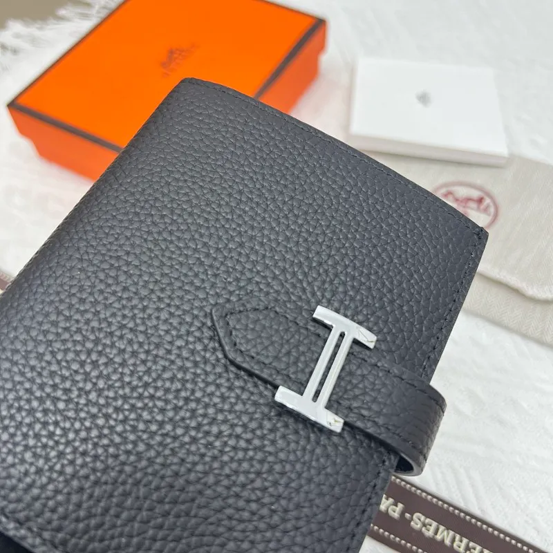 All categories Hermès wallet (Hermès) Hermès 5120 pebbled silver buckle