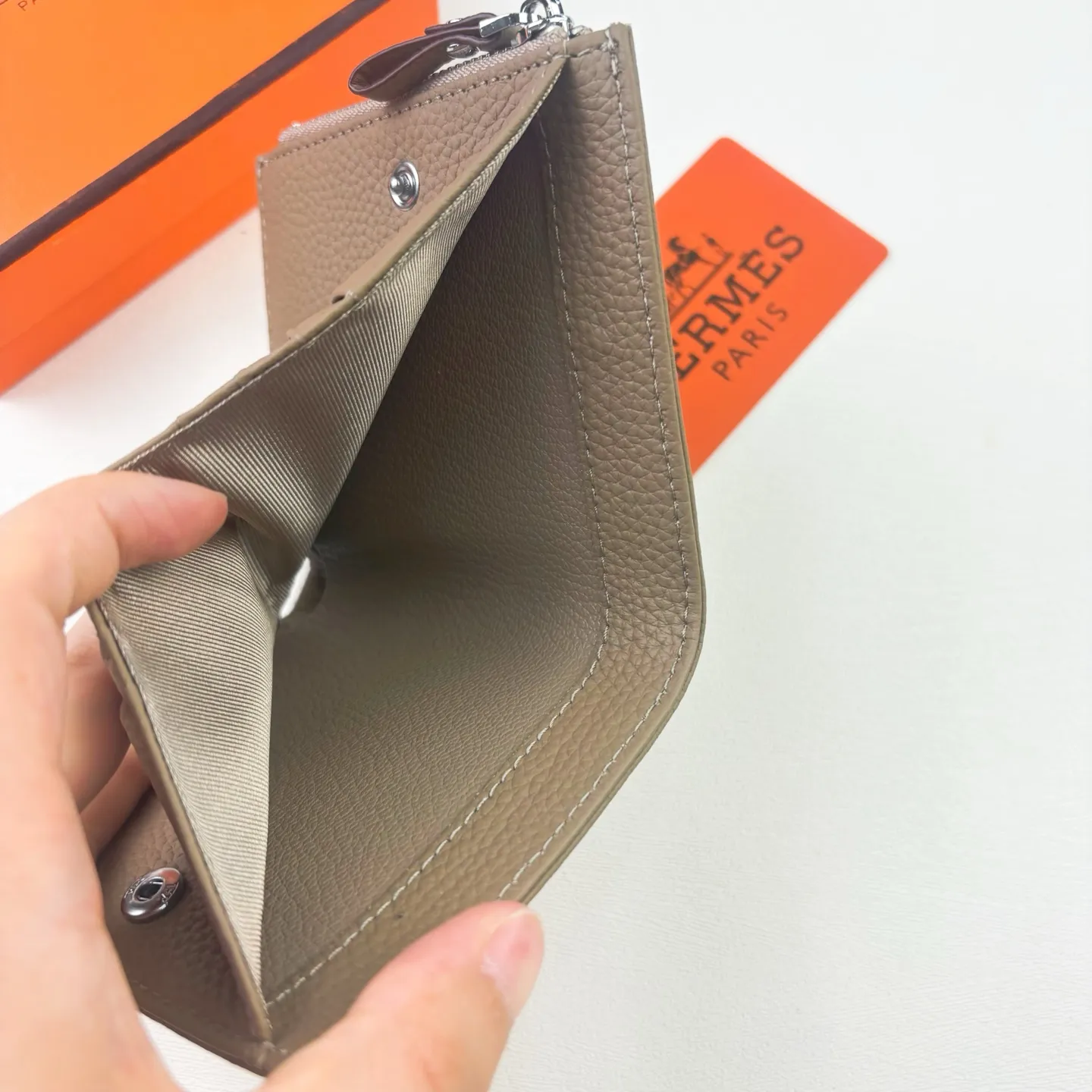 All categories Hermès wallet (Hermès) Hermès 6357