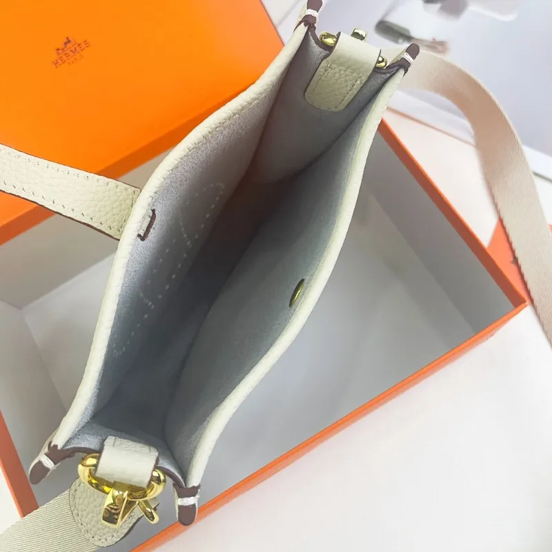 All categories Hermès wallet (Hermès) Hermès 186