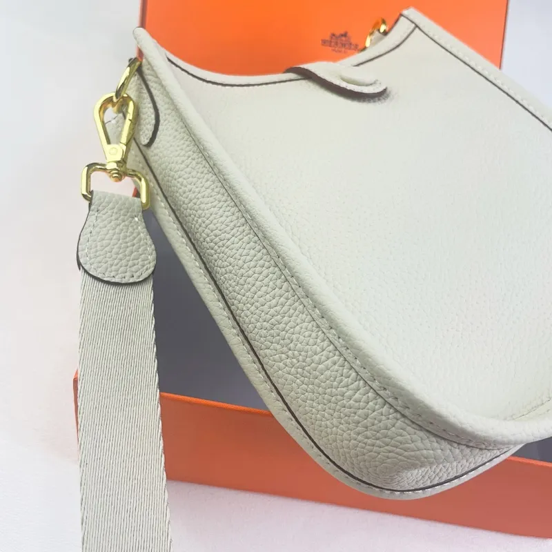 All categories Hermès wallet (Hermès) Hermès 186
