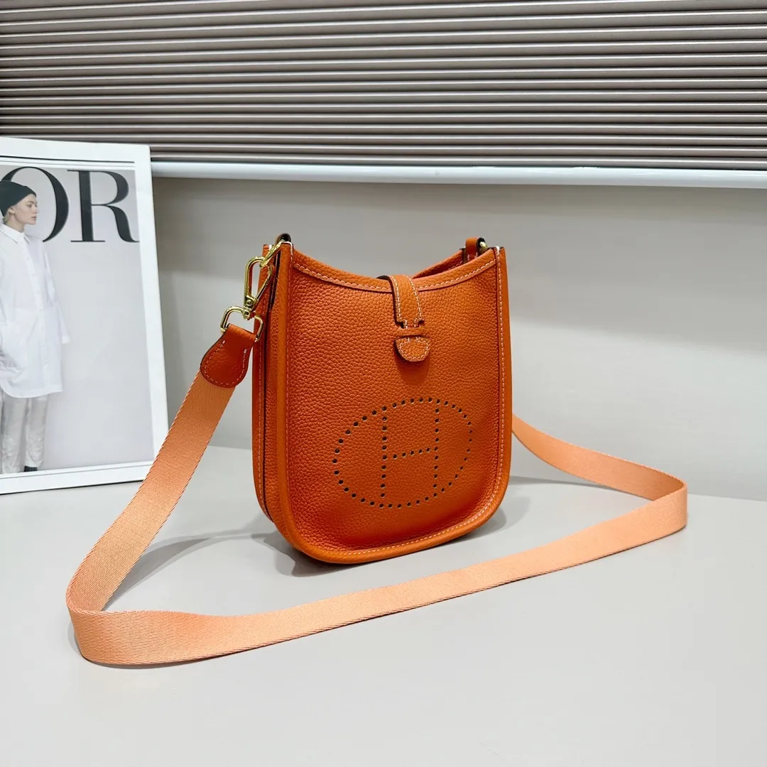 All categories Hermès wallet (Hermès) Hermès 186