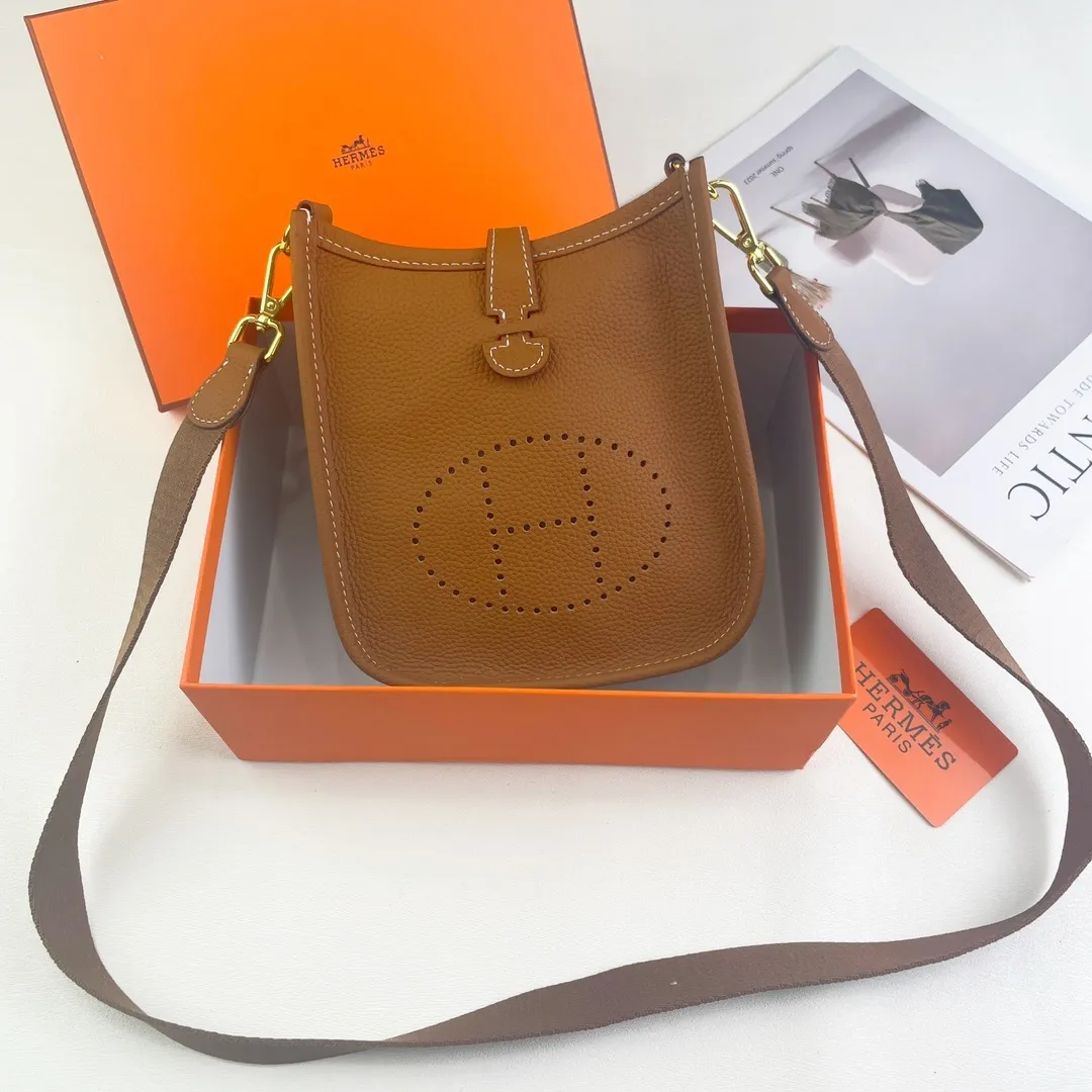 All categories Hermès wallet (Hermès) Hermès 186
