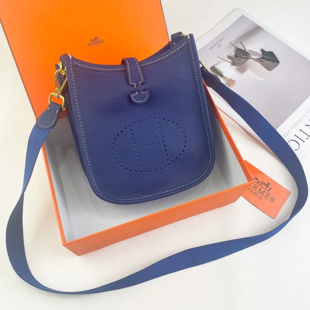 All categories Hermès wallet (Hermès) Hermès 186