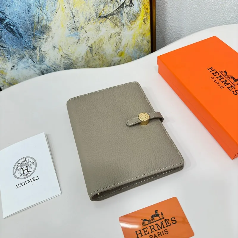 All categories Hermès wallet (Hermès) Hermès 718