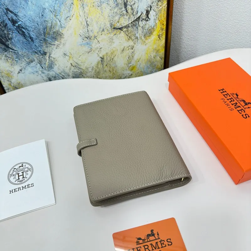 All categories Hermès wallet (Hermès) Hermès 718