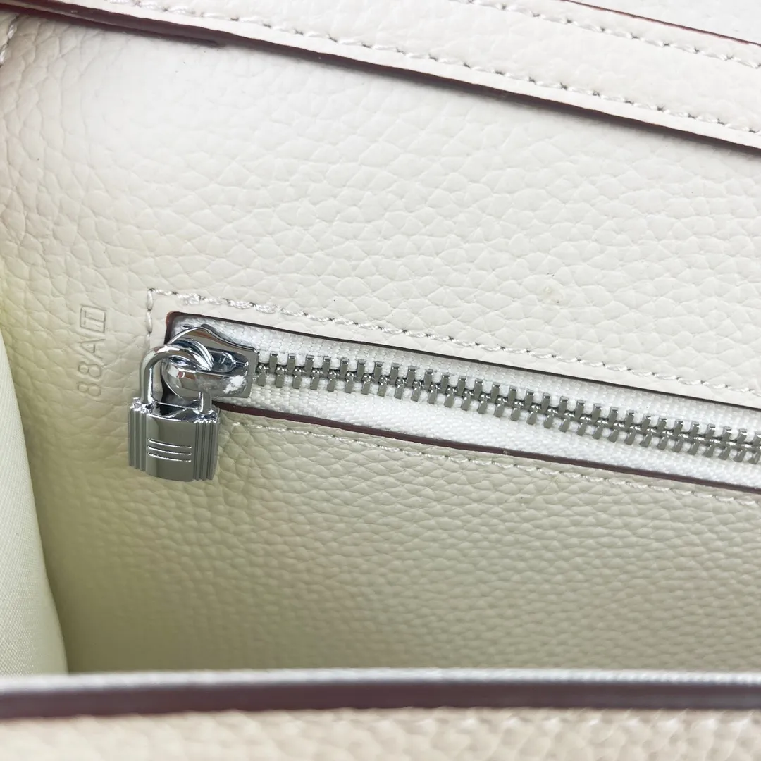 All Categories Hermès Wallet (Hermès) Hermès 388-2 Silver