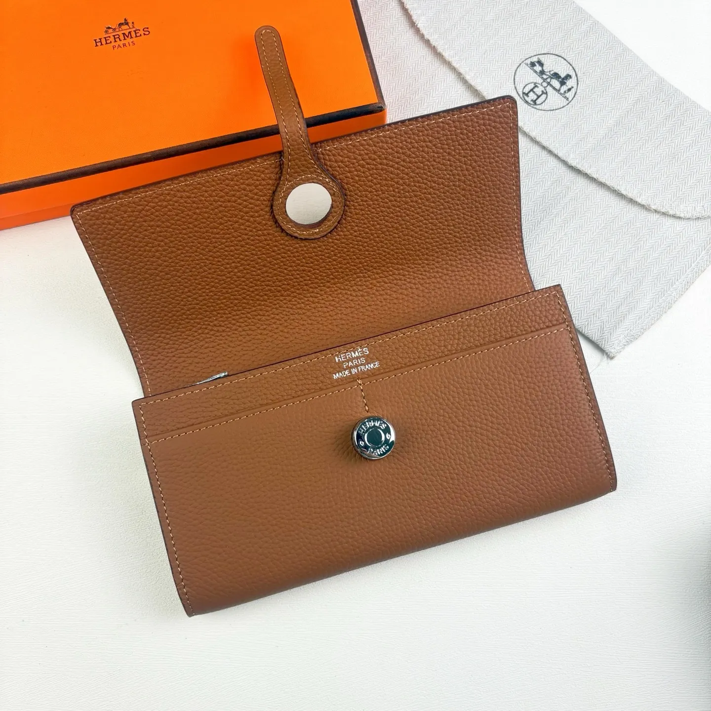 All categories Hermès wallet (Hermès) Hermès 615