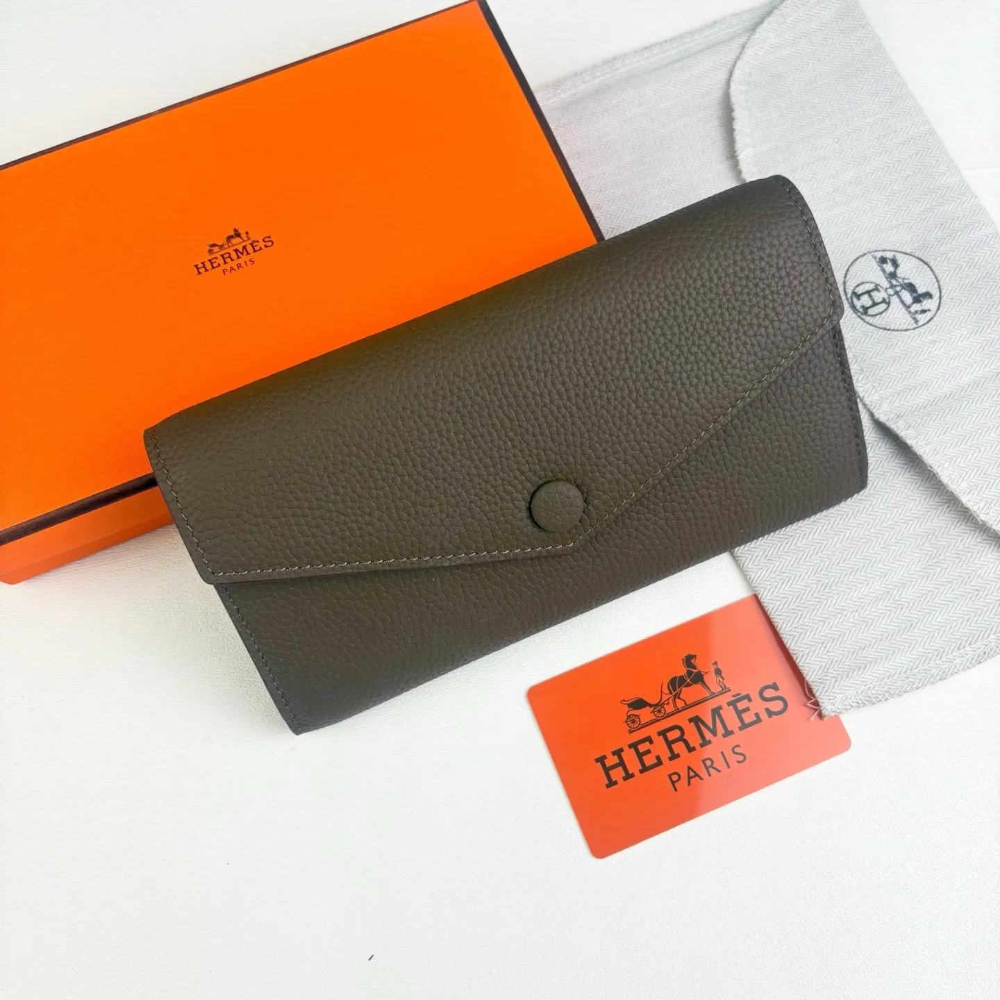 All categories Hermès wallet (Hermès) Hermès 614
