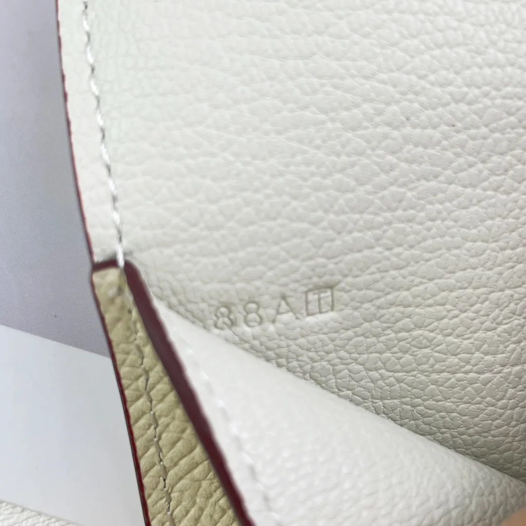 All categories Hermès wallet (Hermès) Hermès 518