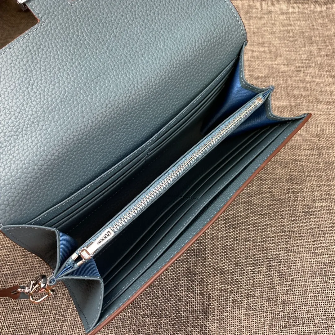 All categories Hermès wallet (Hermès) Hermès 9852 leather silver buckle