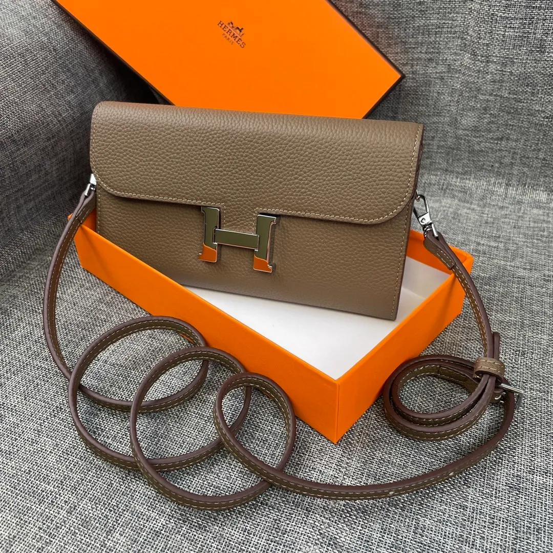 All categories Hermès wallet (Hermès) Hermès 9852 leather silver buckle