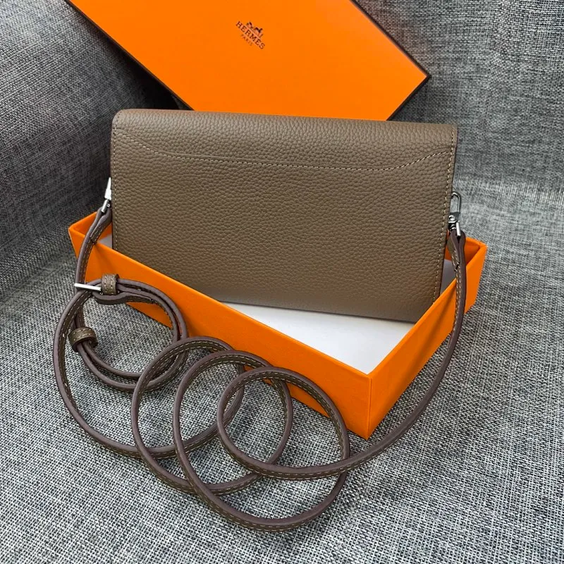 All categories Hermès wallet (Hermès) Hermès 9852 leather silver buckle