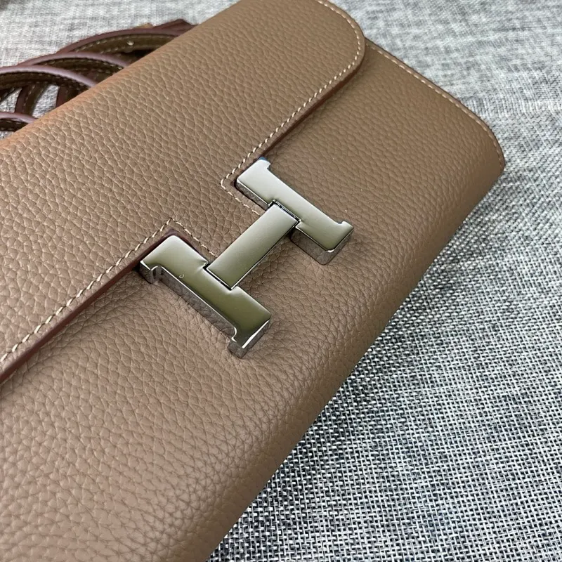 All categories Hermès wallet (Hermès) Hermès 9852 leather silver buckle