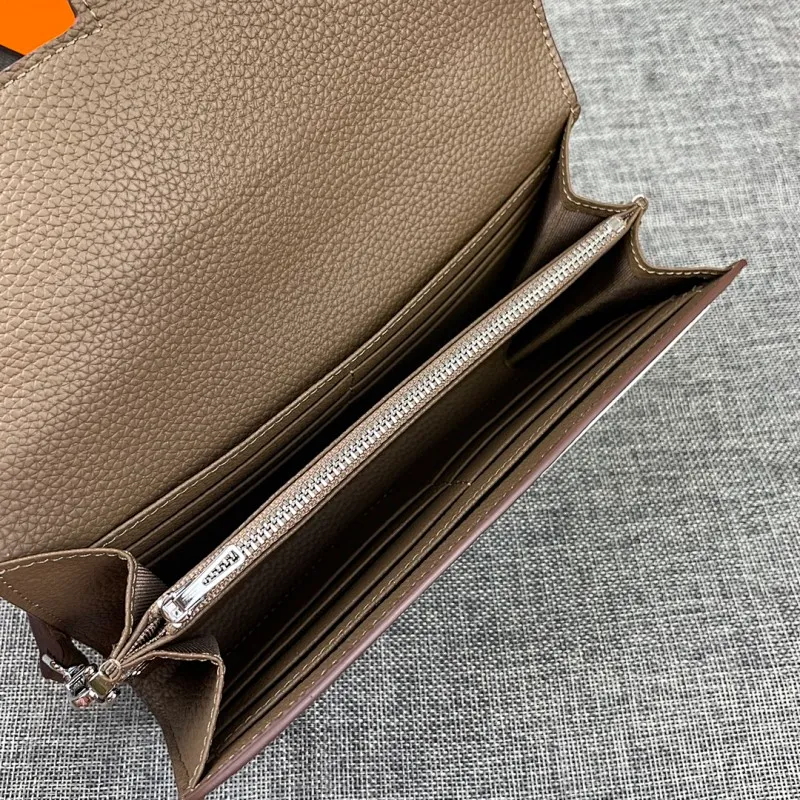 All categories Hermès wallet (Hermès) Hermès 9852 leather silver buckle