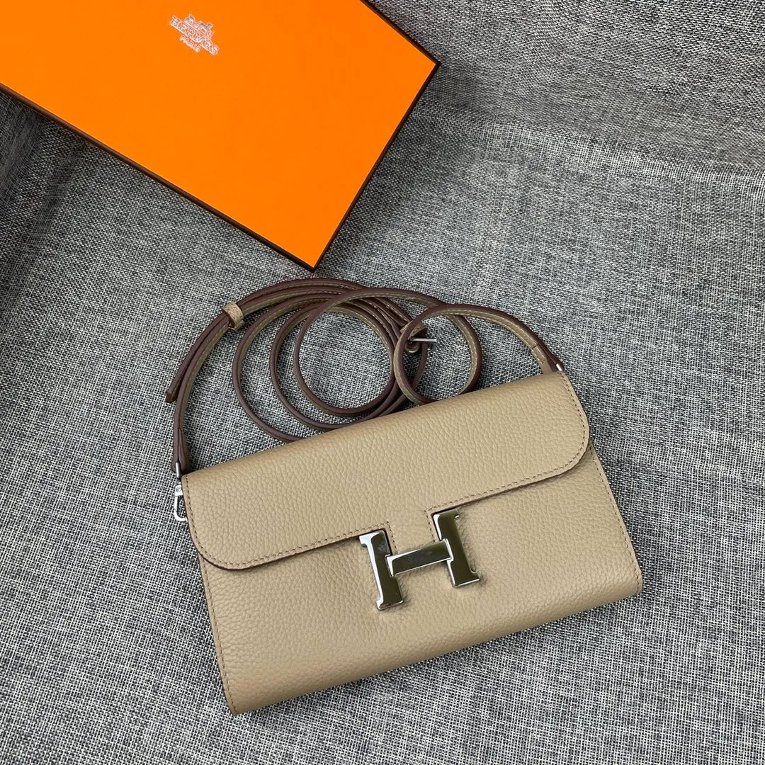All categories Hermès wallet (Hermès) Hermès 9852 leather silver buckle