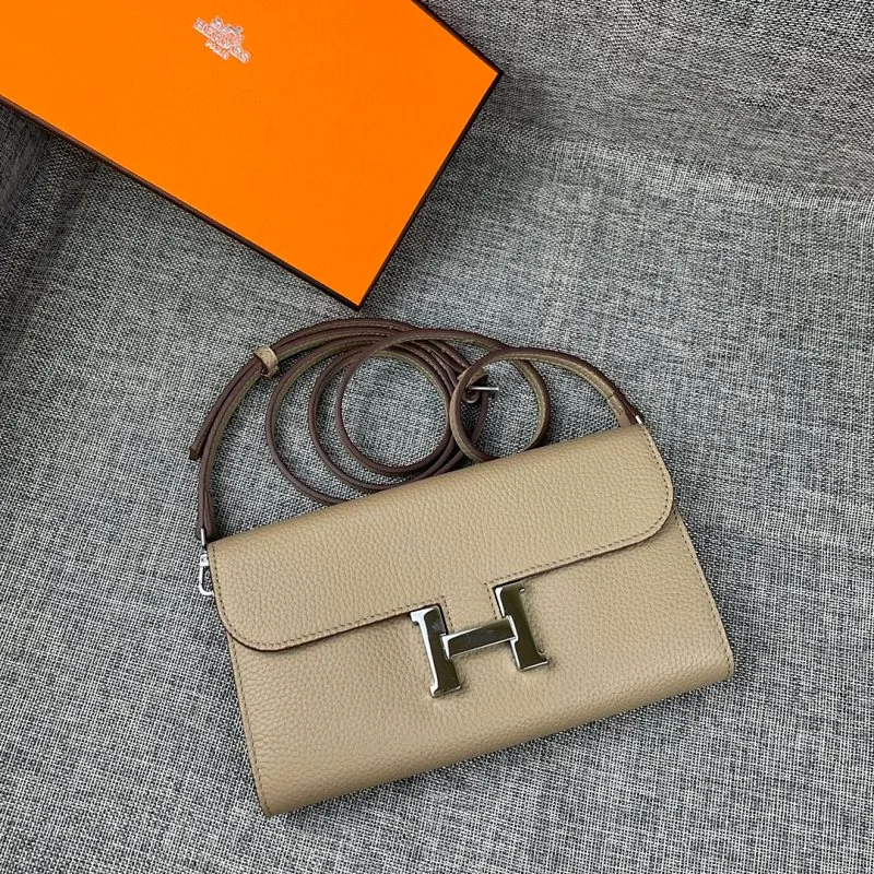 All categories Hermès wallet (Hermès) Hermès 9852 leather silver buckle