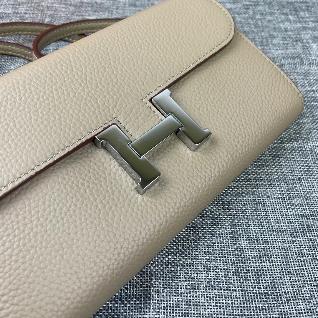 All categories Hermès wallet (Hermès) Hermès 9852 leather silver buckle