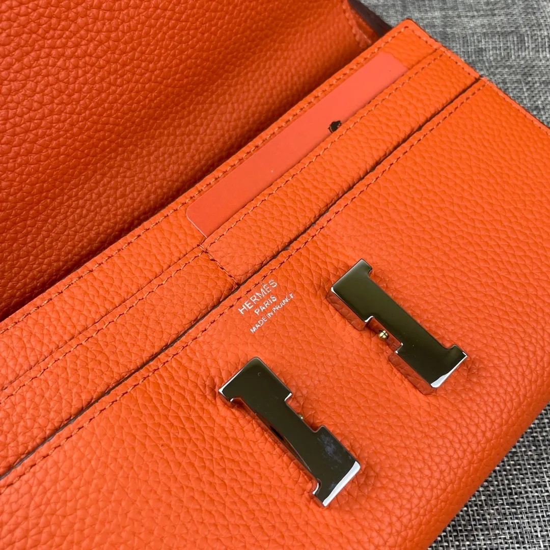 All categories Hermès wallet (Hermès) Hermès 9852 leather silver buckle