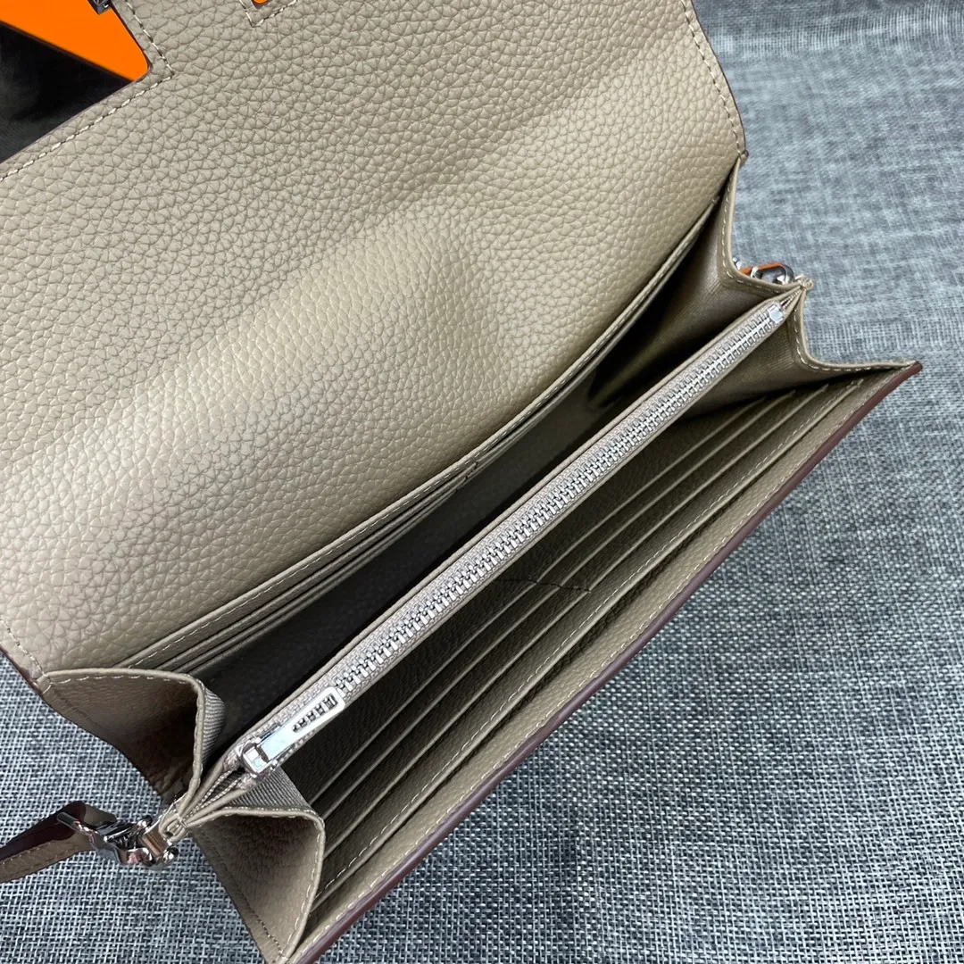 All categories Hermès wallet (Hermès) Hermès 9852 leather silver buckle