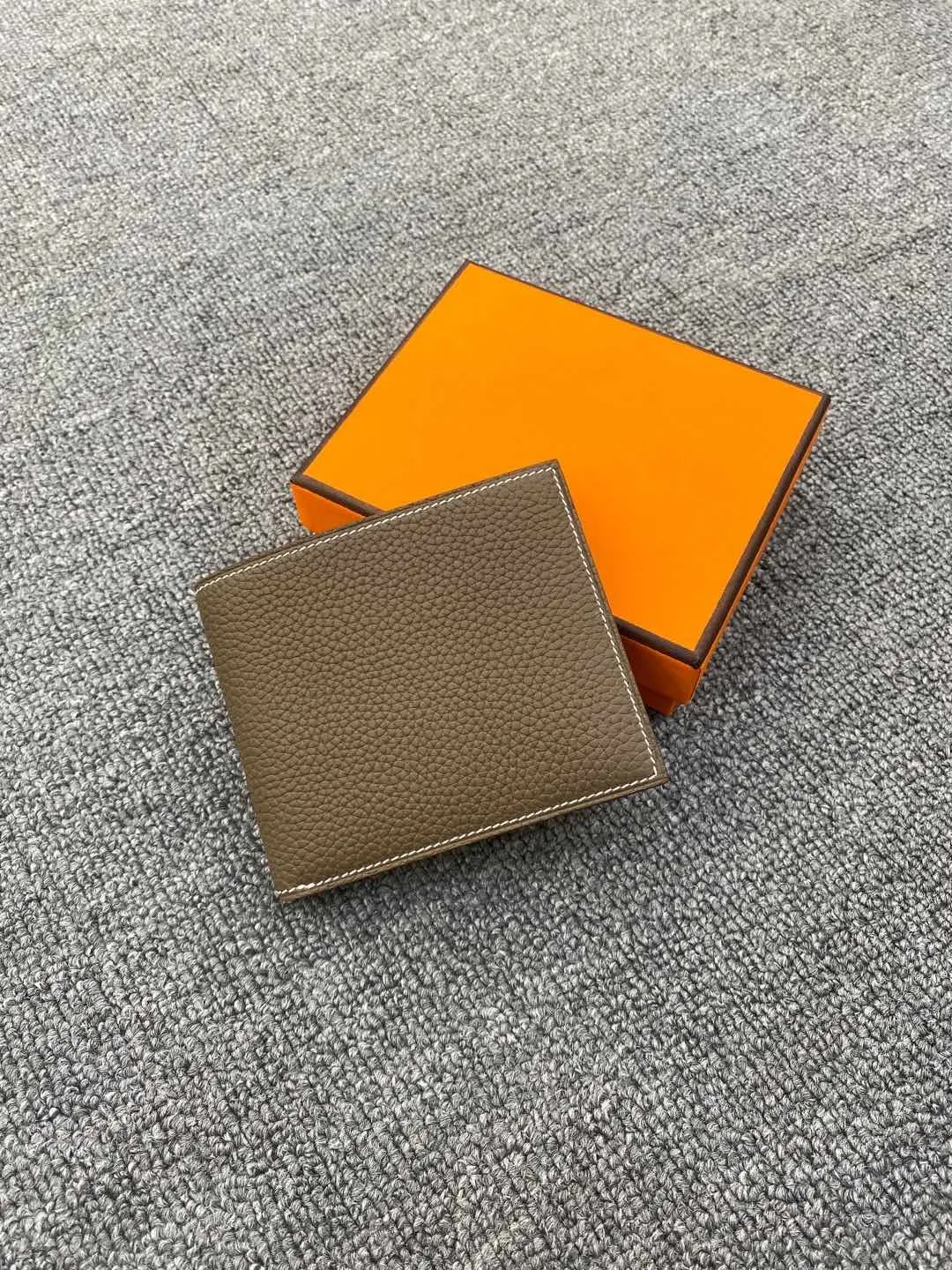 All categories Hermès wallet (Hermès) Hermès 1010