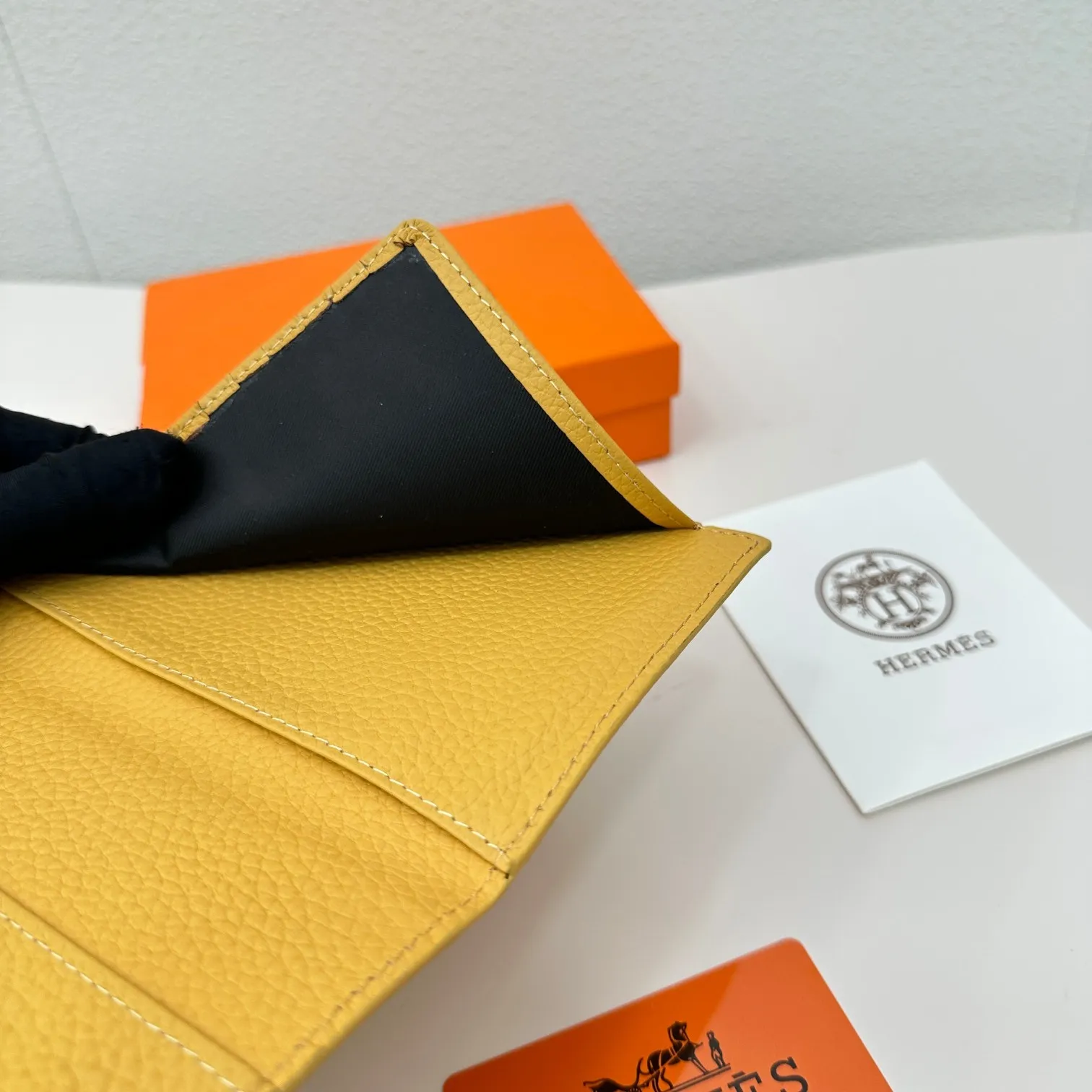 All categories Hermès wallet (Hermès) Hermès 2372