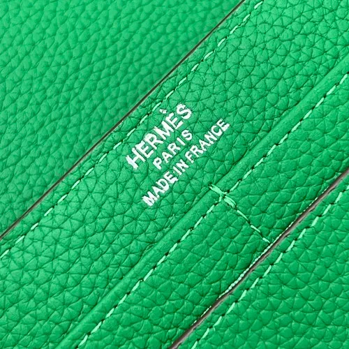 All categories Hermès wallet (Hermès) Hermès 539 pebbled silver buckle