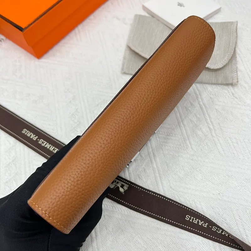 All categories Hermès wallet (Hermès) Hermès 539 pebbled silver buckle
