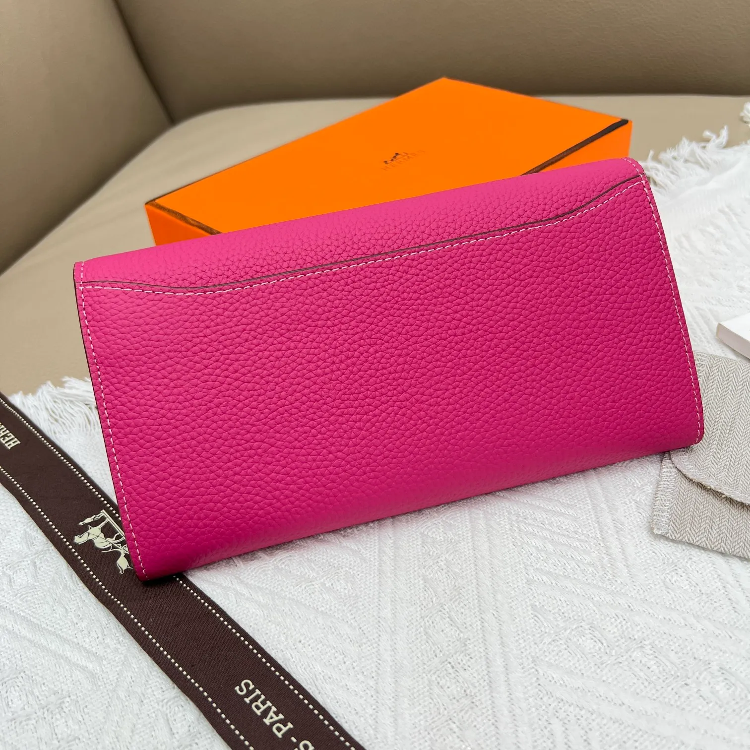 All categories Hermès wallet (Hermès) Hermès 539 pebbled silver buckle