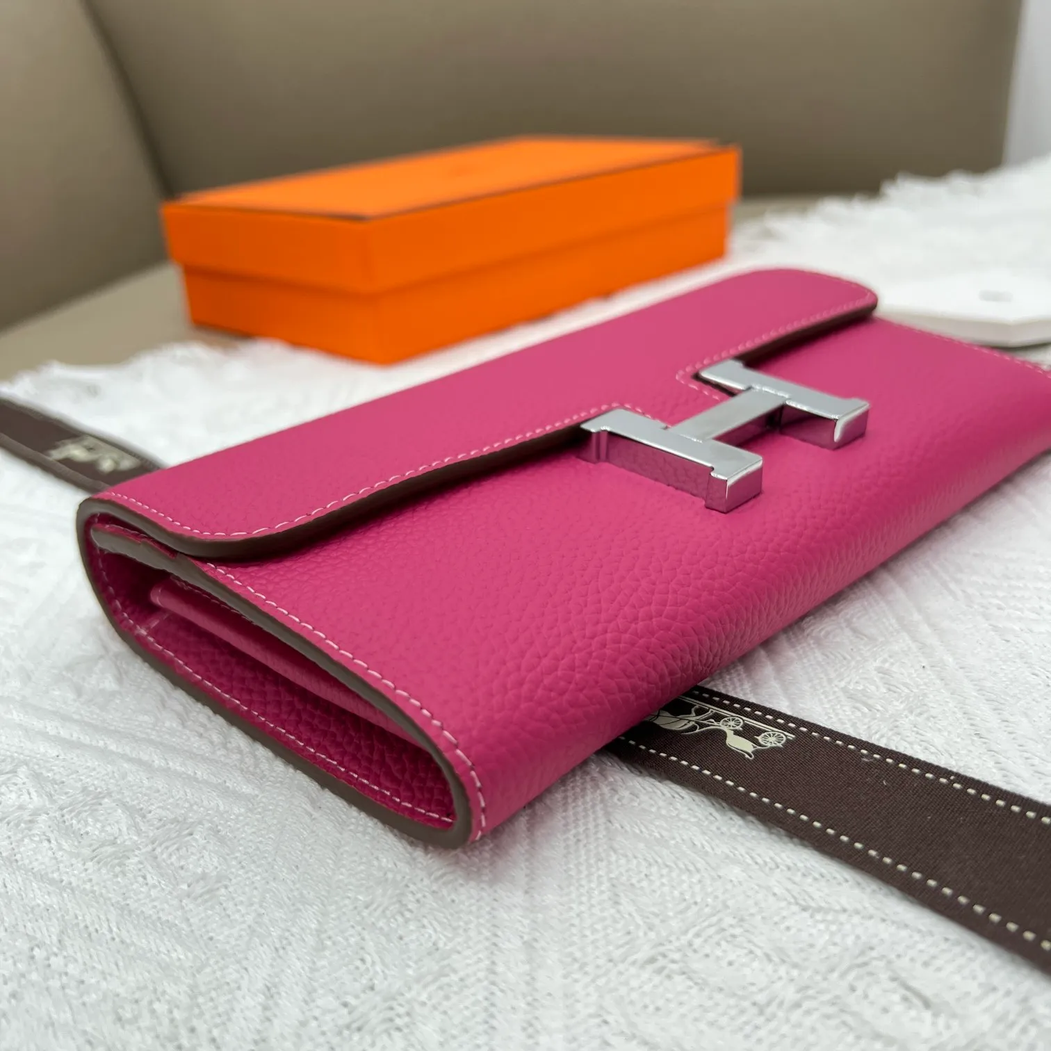 All categories Hermès wallet (Hermès) Hermès 539 pebbled silver buckle