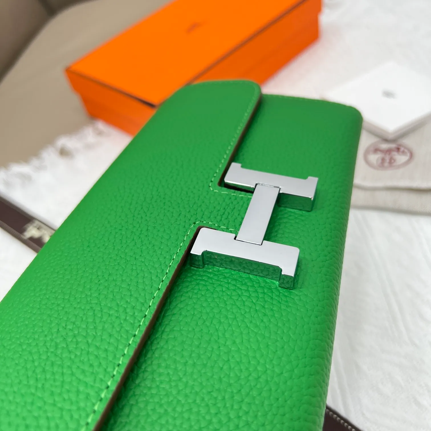 All categories Hermès wallet (Hermès) Hermès 539 pebbled silver buckle