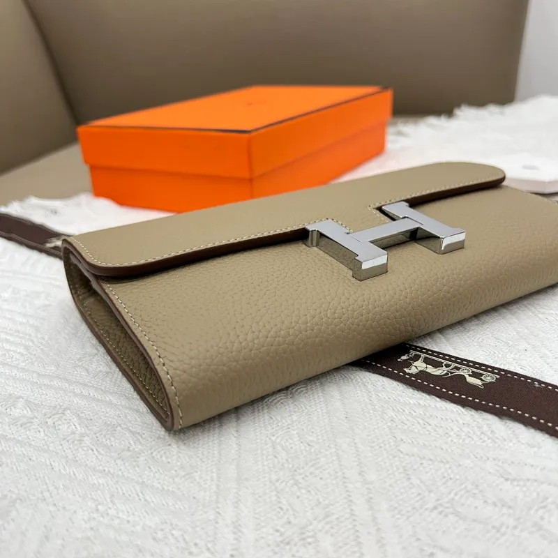 All categories Hermès wallet (Hermès) Hermès 539 pebbled silver buckle