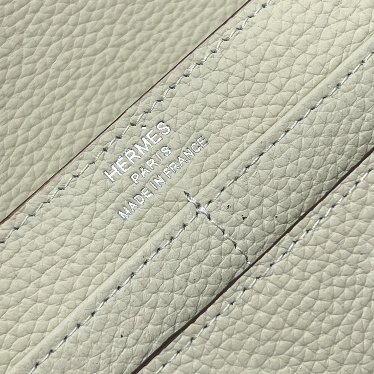 All categories Hermès wallet (Hermès) Hermès 539 pebbled silver buckle