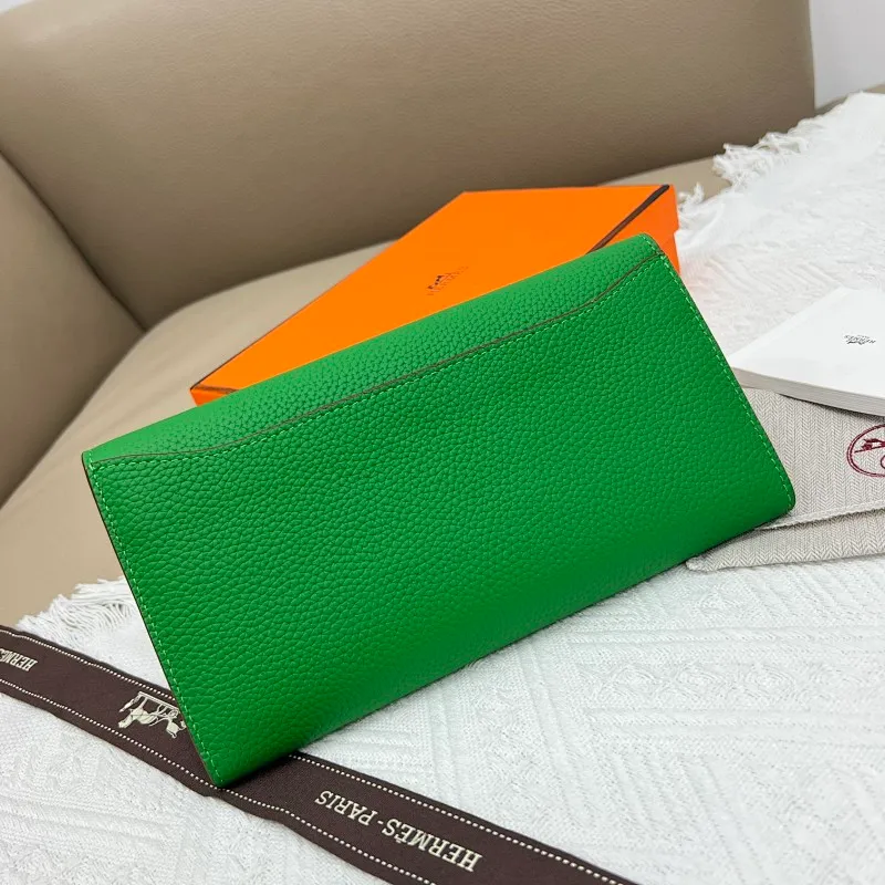 All categories Hermès wallet (Hermès) Hermès 539 pebbled silver buckle