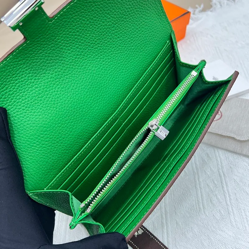 All categories Hermès wallet (Hermès) Hermès 539 pebbled silver buckle