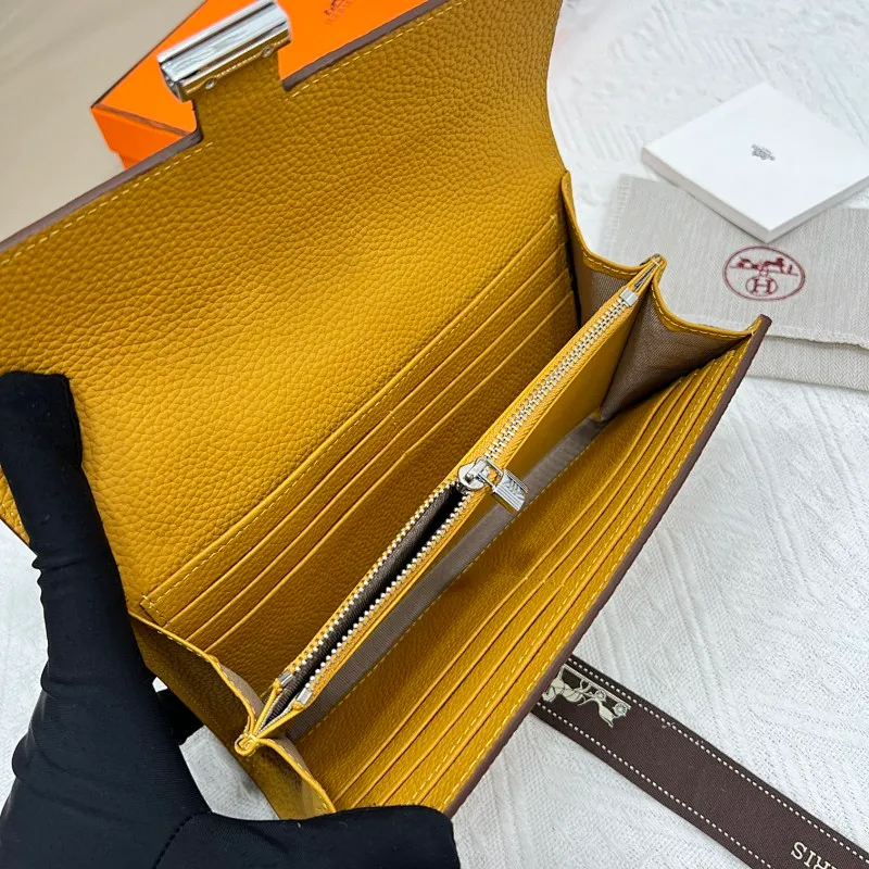 All categories Hermès wallet (Hermès) Hermès 539 pebbled silver buckle