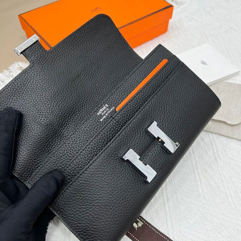 All categories Hermès wallet (Hermès) Hermès 539 pebbled silver buckle
