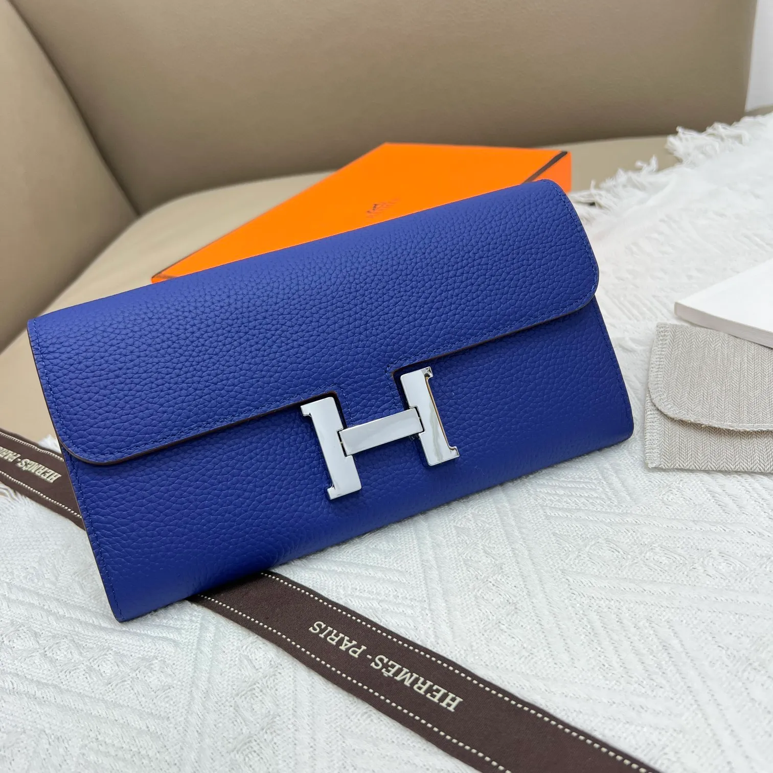 All categories Hermès wallet (Hermès) Hermès 539 pebbled silver buckle