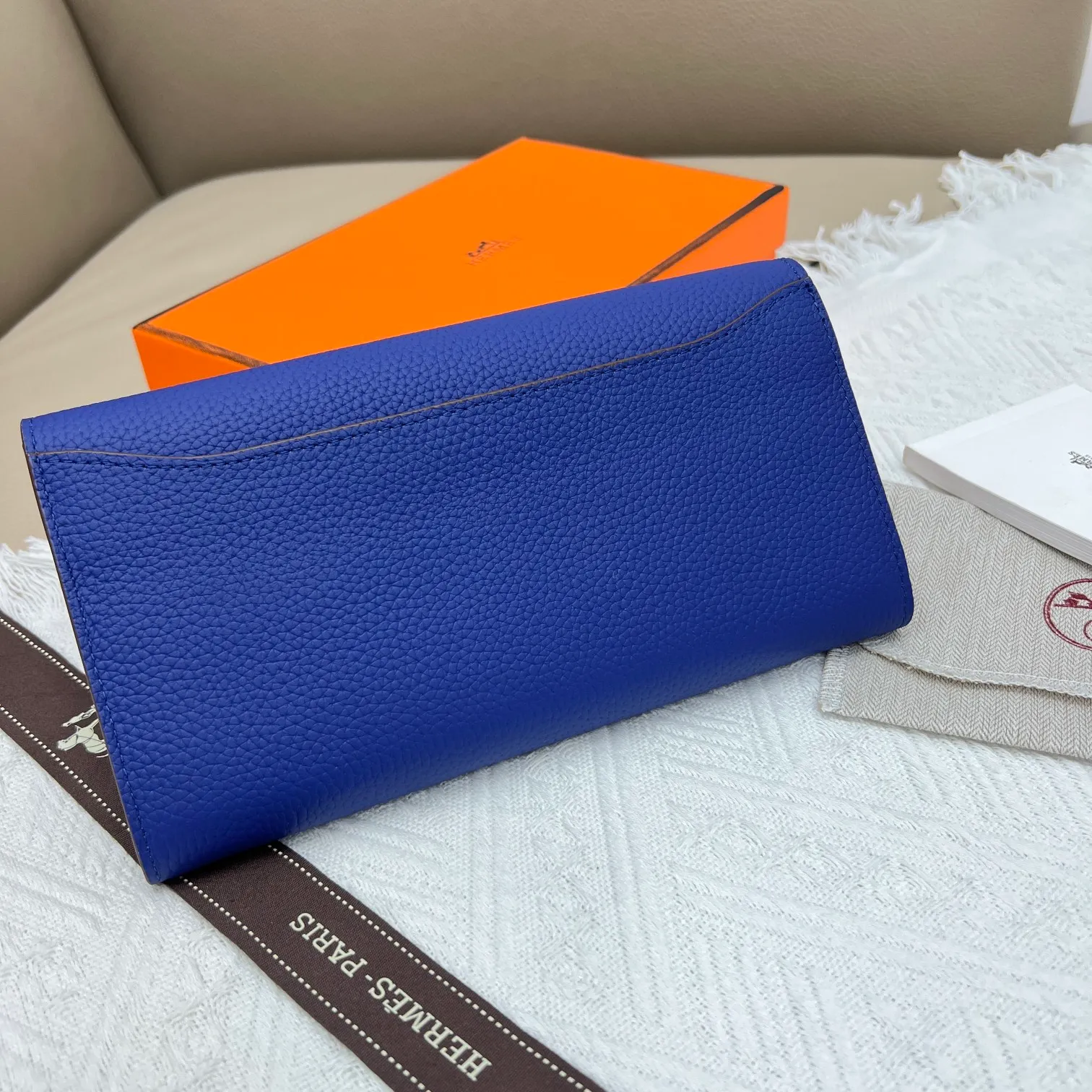 All categories Hermès wallet (Hermès) Hermès 539 pebbled silver buckle