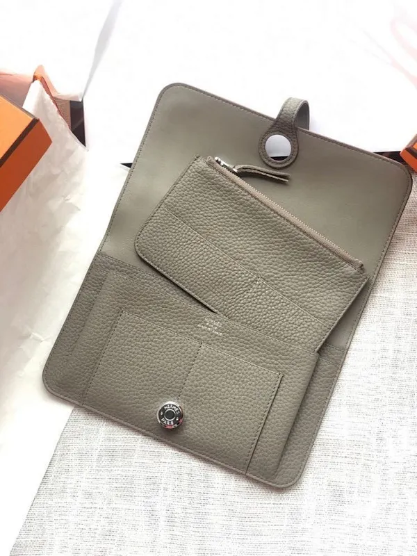All categories Hermès wallet (Hermès) Hermès 2012