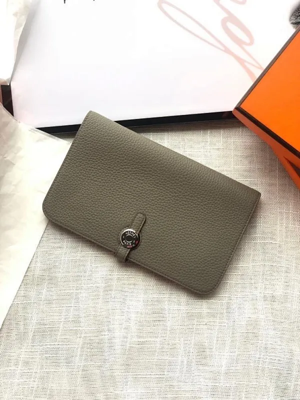All categories Hermès wallet (Hermès) Hermès 2012