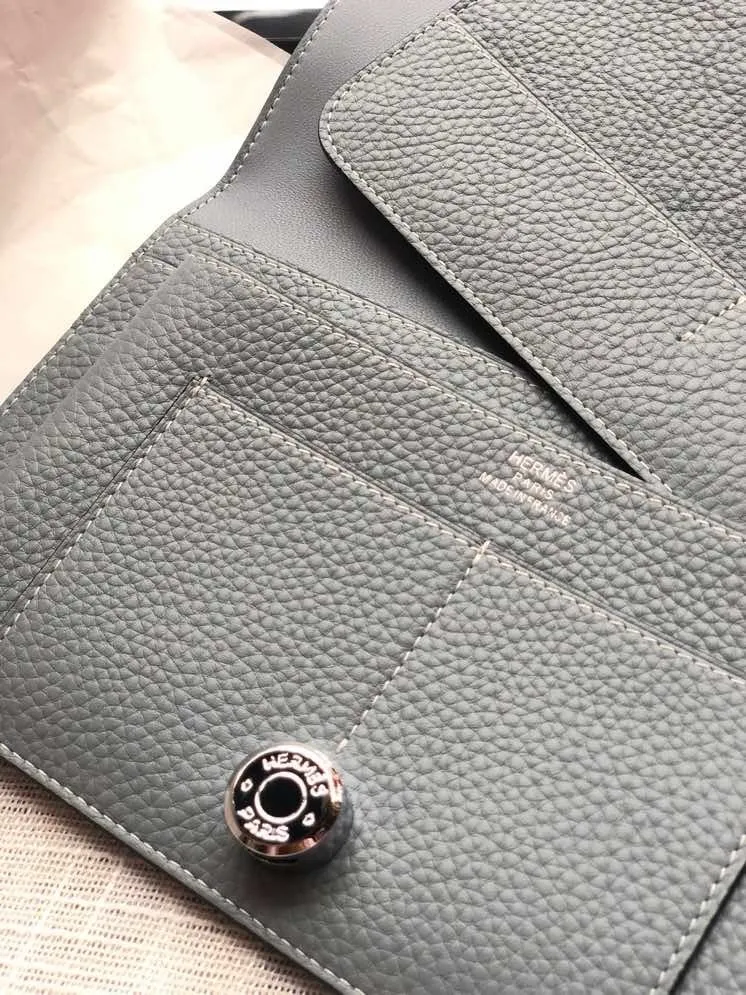 All categories Hermès wallet (Hermès) Hermès 2012