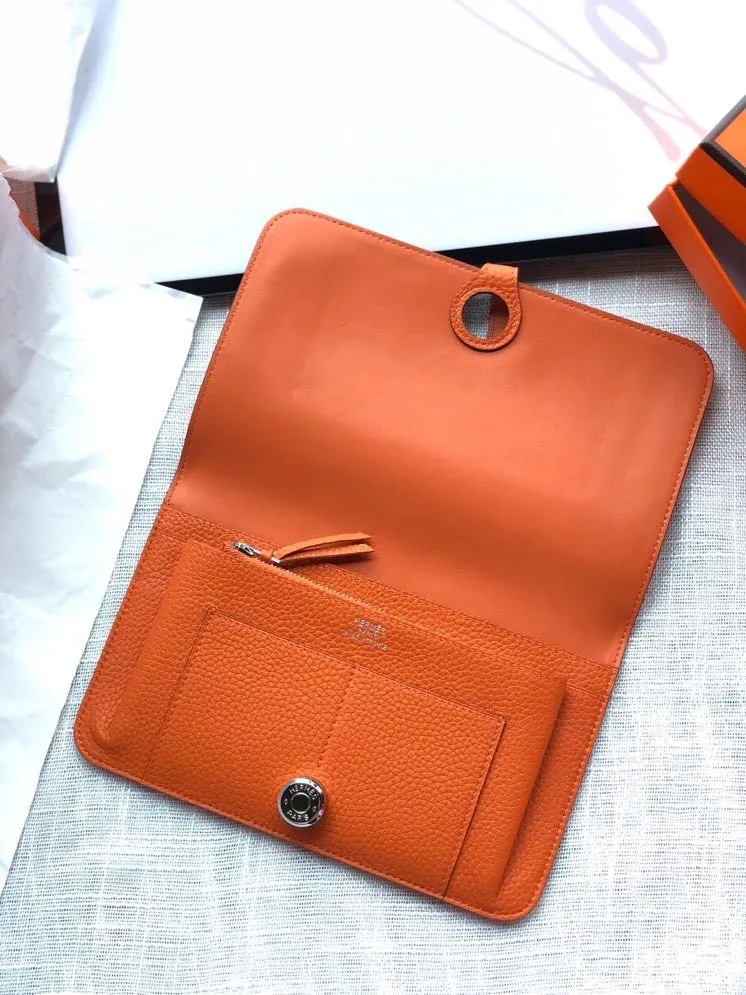 All categories Hermès wallet (Hermès) Hermès 2012
