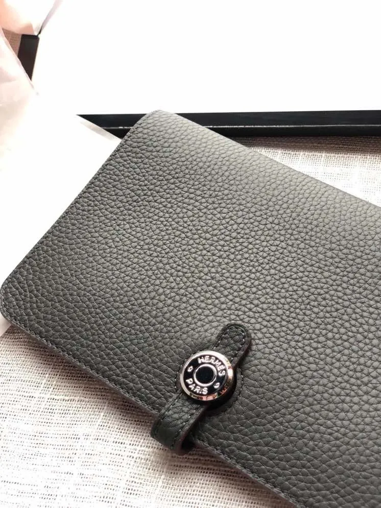 All categories Hermès wallet (Hermès) Hermès 2012