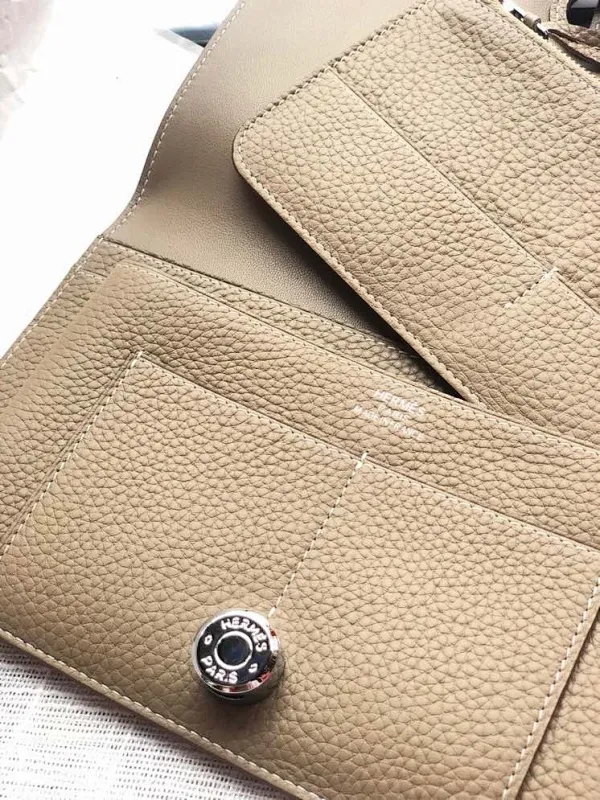 All categories Hermès wallet (Hermès) Hermès 2012