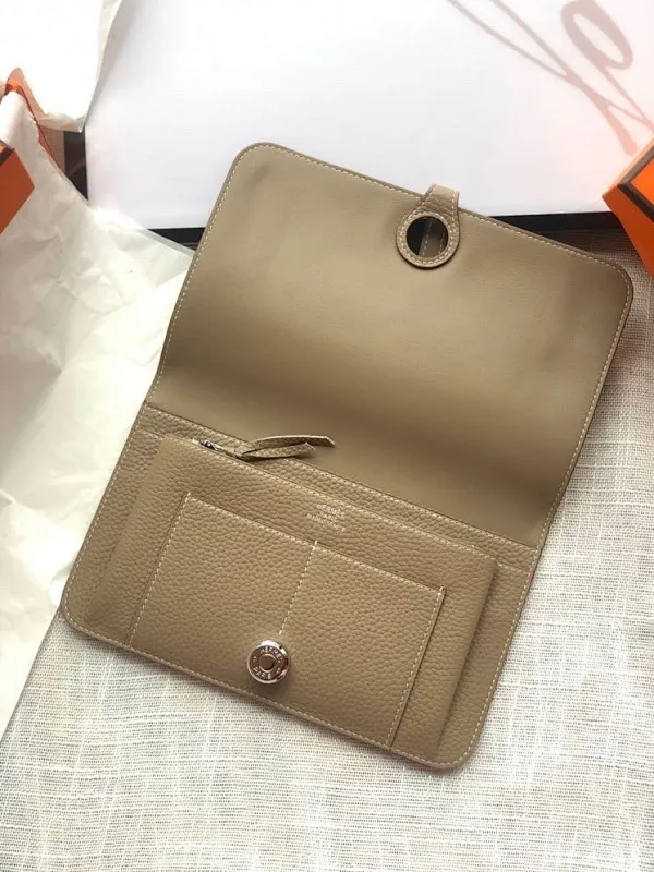 All categories Hermès wallet (Hermès) Hermès 2012
